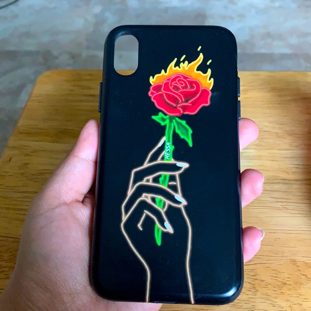 An I phone X phone case (5.8 in)